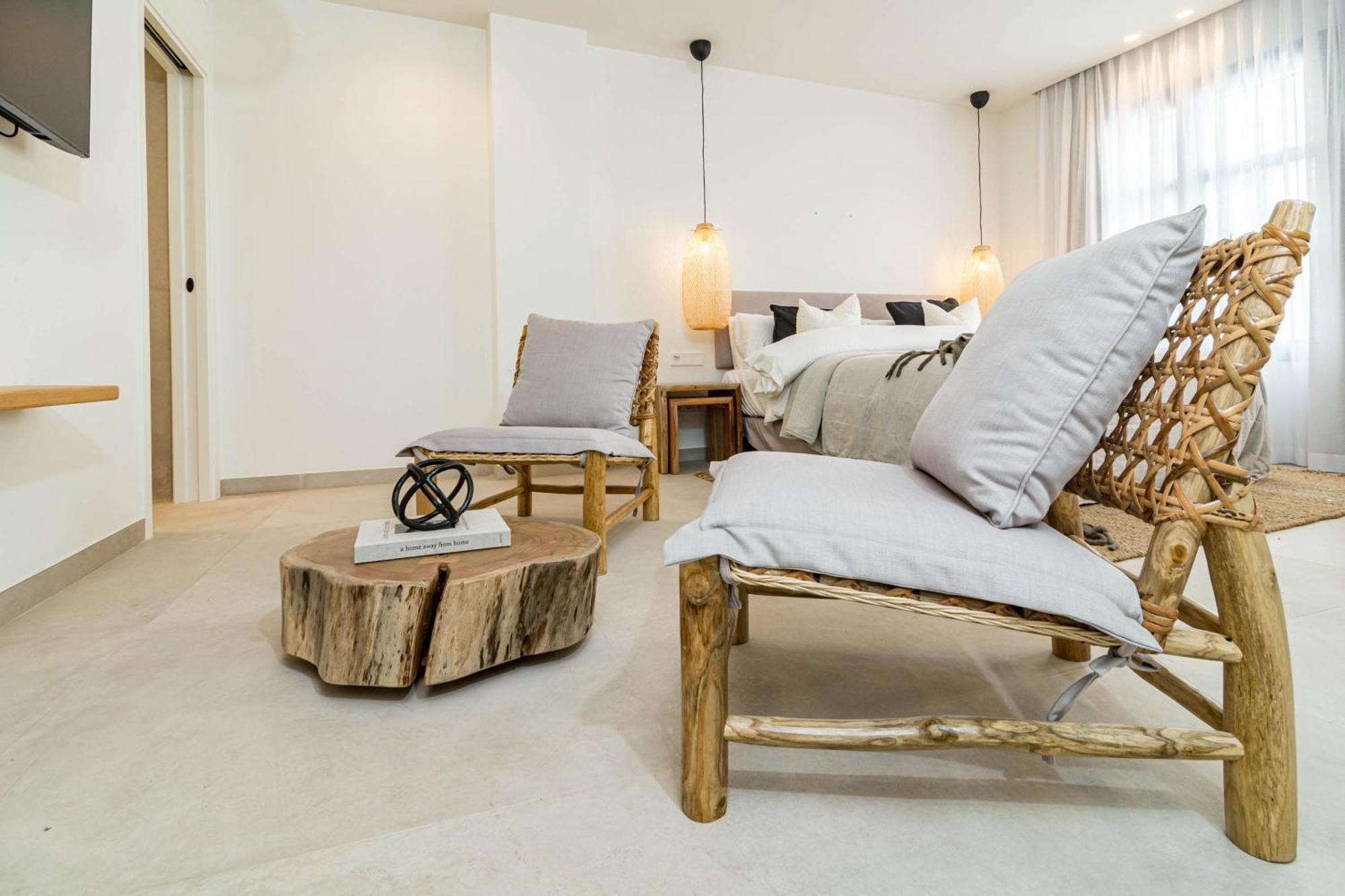 Seaclub Suites 에스테포나 외부 사진