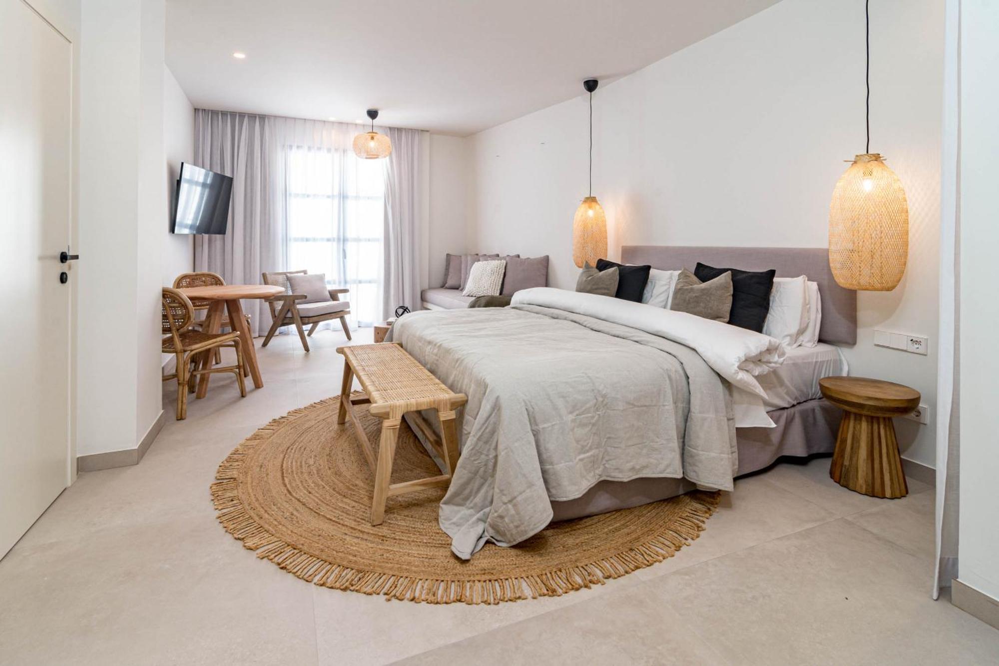Seaclub Suites 에스테포나 외부 사진